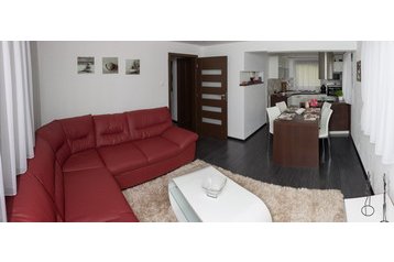 Vasaras māja Valča 8